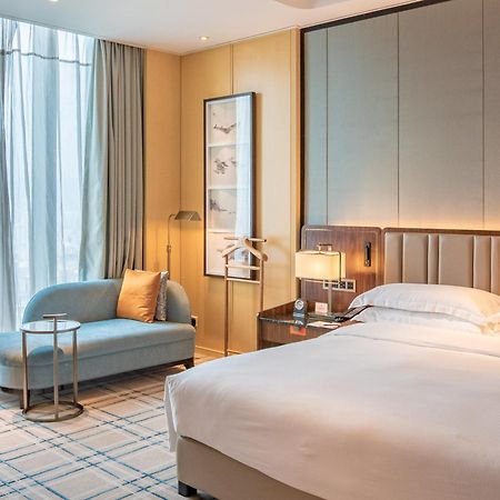 Отель Hilton Fuzhou Фучжоу Экстерьер фото