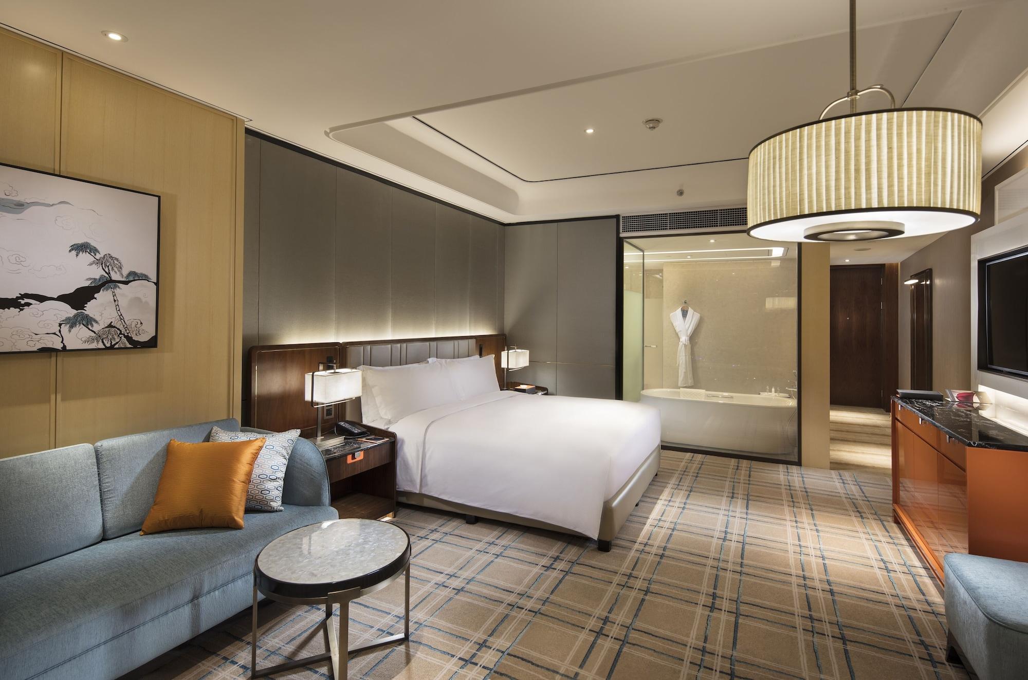 Отель Hilton Fuzhou Фучжоу Экстерьер фото