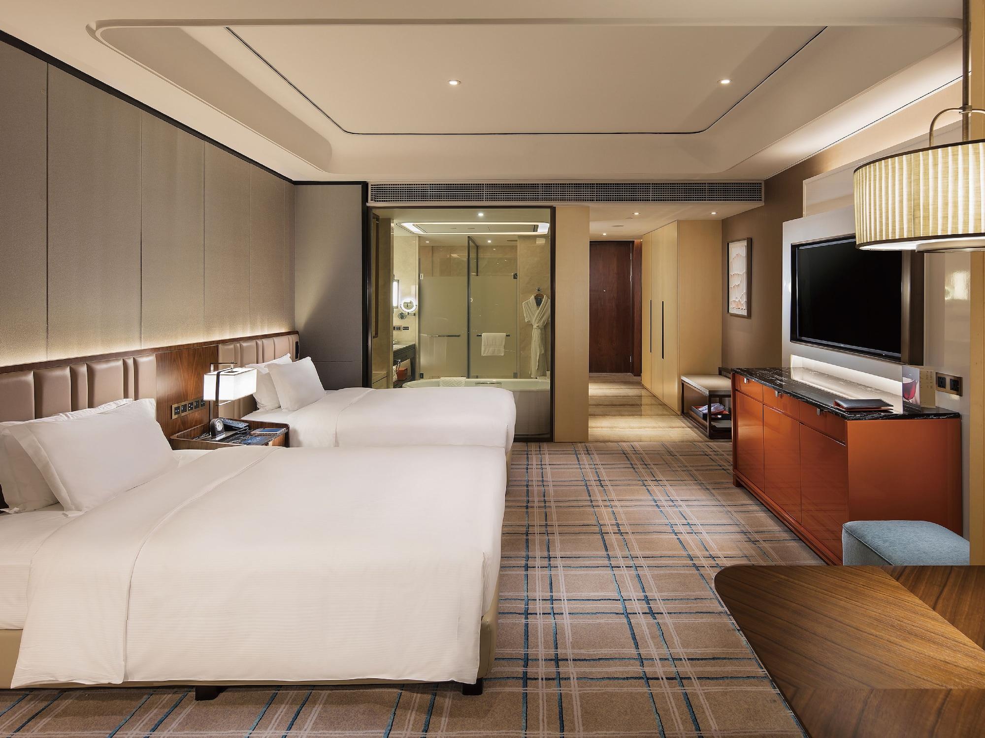 Отель Hilton Fuzhou Фучжоу Экстерьер фото