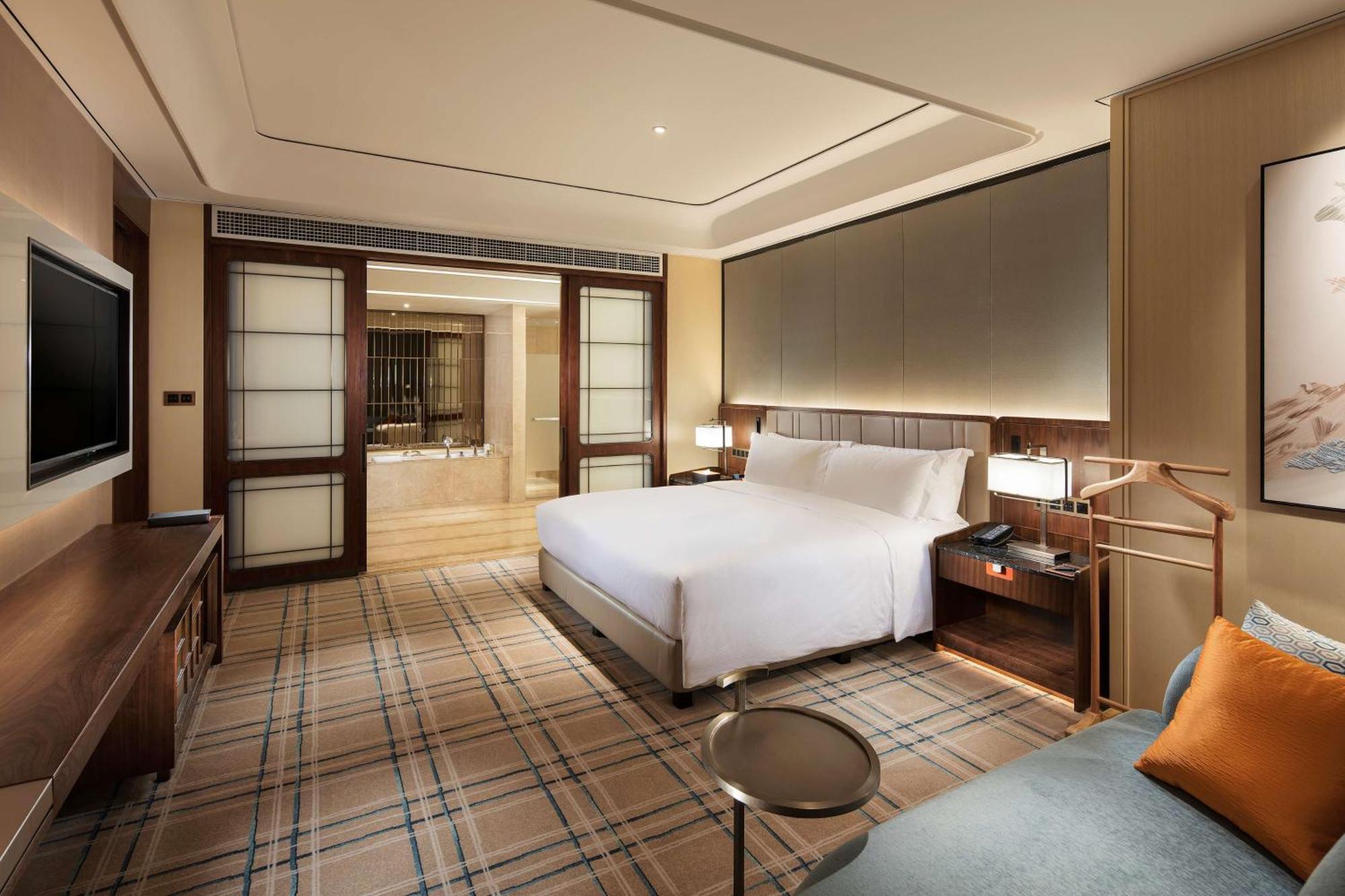 Отель Hilton Fuzhou Фучжоу Экстерьер фото