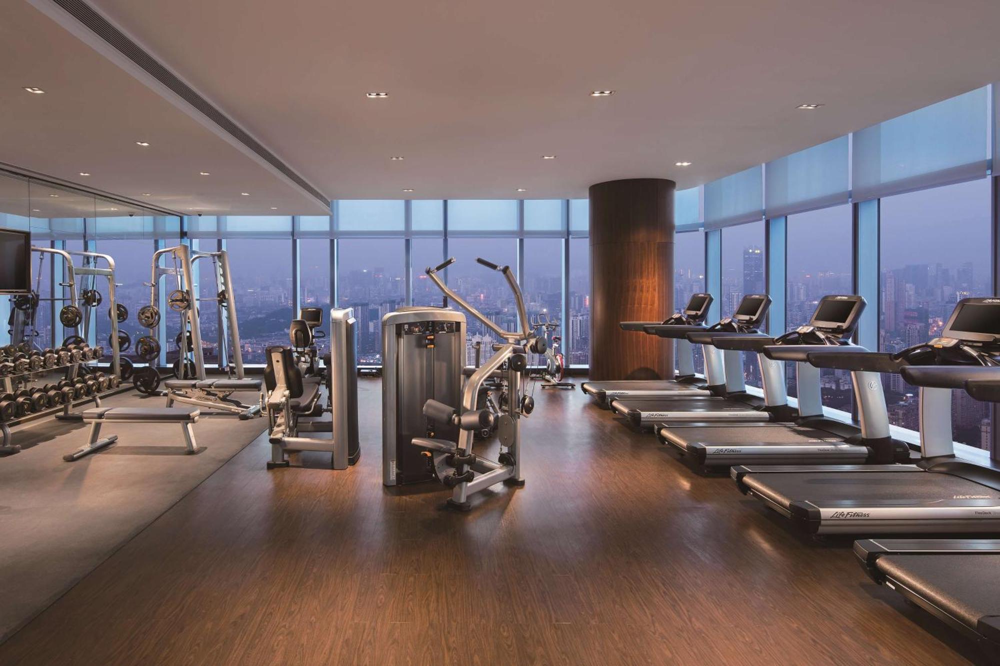 Отель Hilton Fuzhou Фучжоу Экстерьер фото