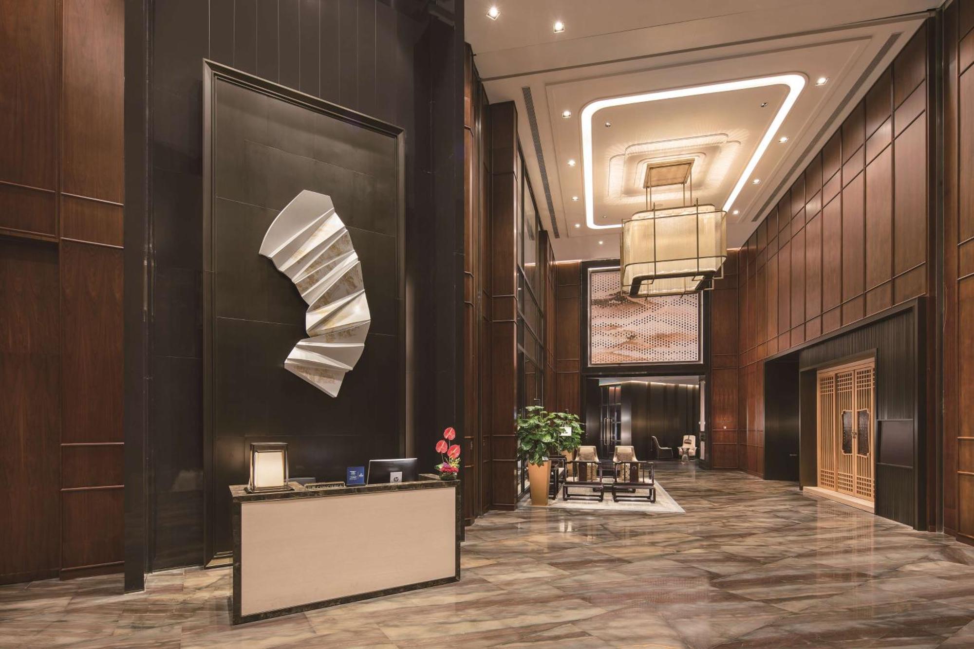 Отель Hilton Fuzhou Фучжоу Экстерьер фото