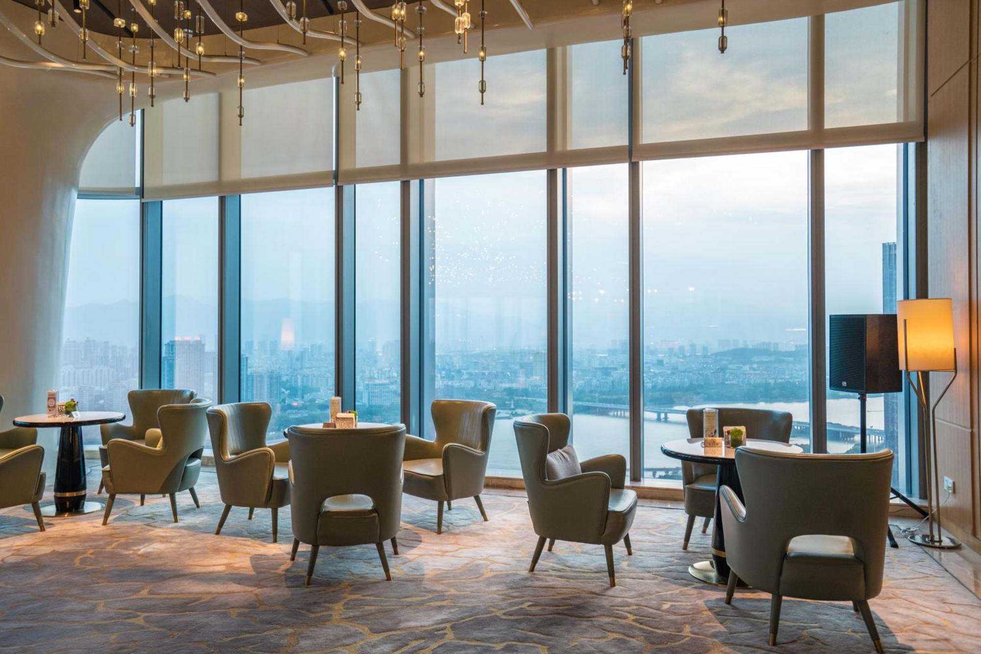 Отель Hilton Fuzhou Фучжоу Экстерьер фото